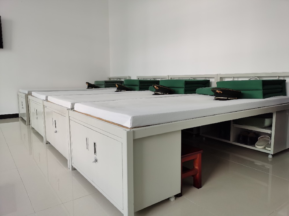 教學(xué)設(shè)備刷新維護(hù)新方案：醇酸改裝汽車漆的跨界應(yīng)用