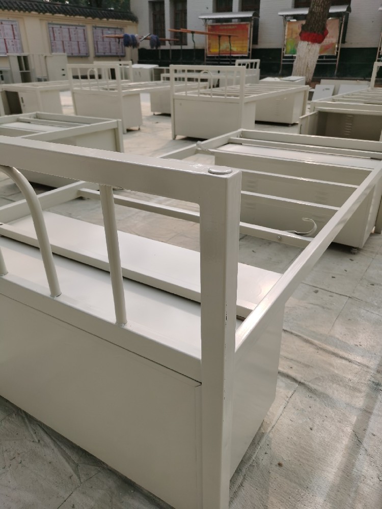 幼兒園環(huán)境升級新選擇：醇酸工業(yè)高光磁漆的卓越應(yīng)用