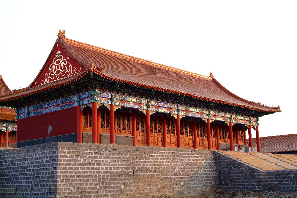 筑就堅固防線，守護美好家園 —— 探索晨虹醇酸磁漆在建筑外墻維護中的卓越表現
