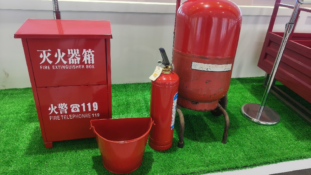 守護安全防線，晨虹醇酸面漆為公安消防設備添彩