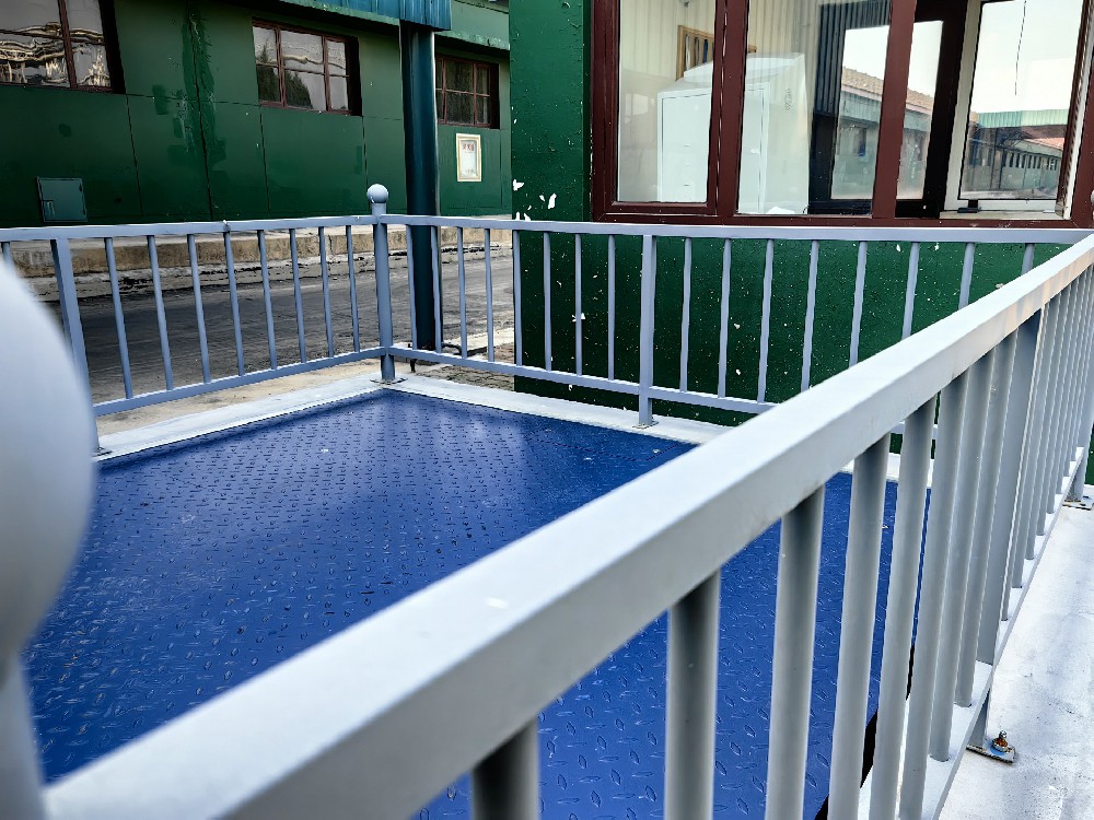 不銹鋼煥新光彩：晨虹醇酸底漆，守護品質與耐用